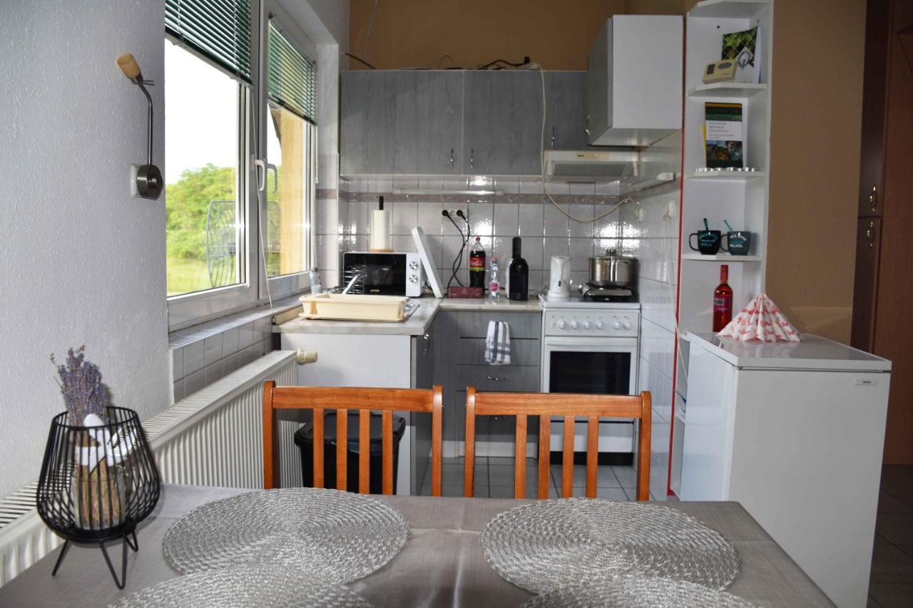 Pilikan - Park, Agroturism, Vineyard & Farm Apartment Cserszegtomaj