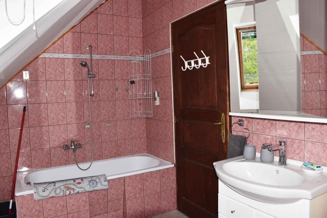 Apartment Pilikan - Park, Agroturism, Vineyard & Farm Cserszegtomaj